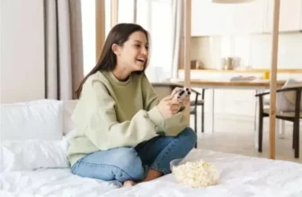 Mulher jogando.