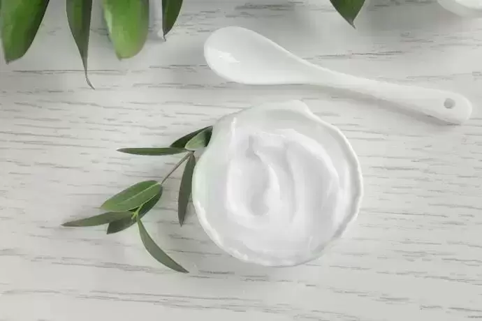 Creme.