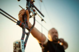 Os 6 Melhores Arcos e Flechas de 2026: Genesis, Bear Archery e muito mais!