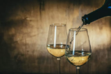Os 10 Melhores Vinhos Brancos de 2025: Chardonnay, Sauvignon Blanc e muito mais!